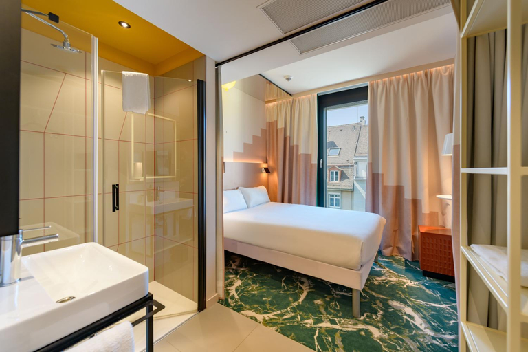 Bedroom 29