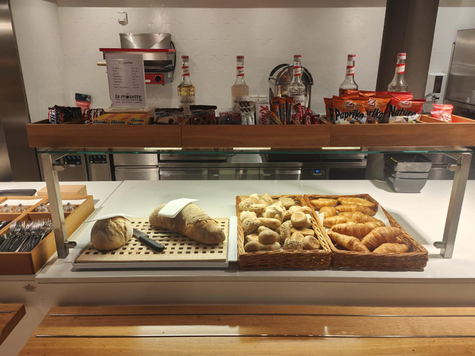Food & Drinks 6
