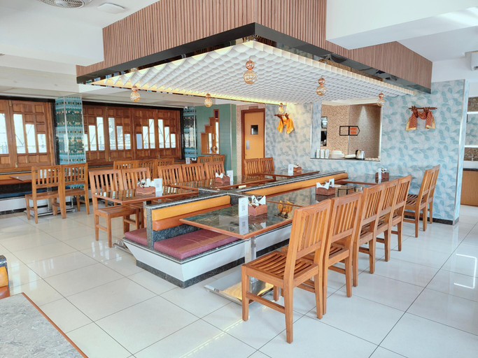 Food & Drinks 5, VaV Residency, Thane