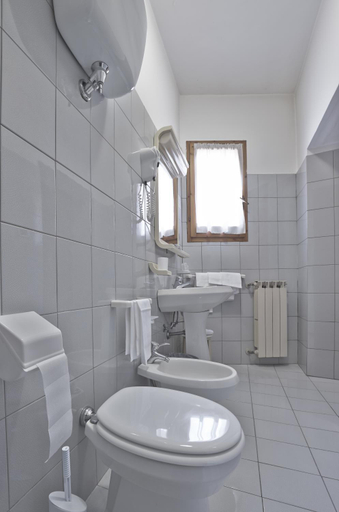 Bathroom 3, Hotel Valentini Inn, Perugia