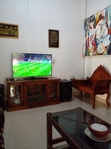 Shared lounge/TV area 5, Muthu Villa, Kalutara