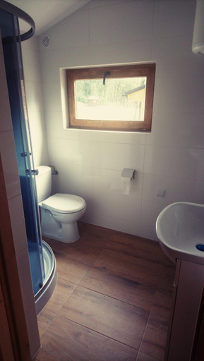 Bathroom 4, Gosciniec nad Zalewem Sosina, Olkusz