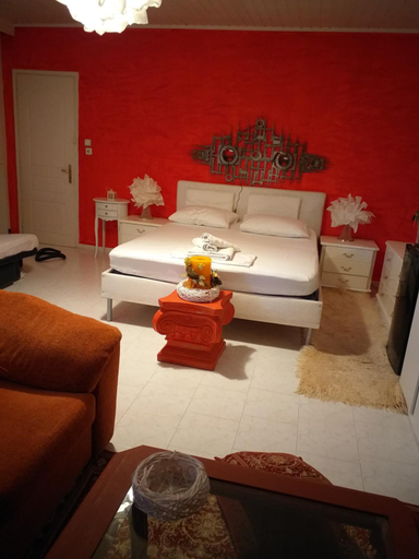 4, Roulas Cozy Apartments, Attica
