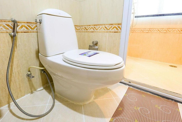 Bathroom 10