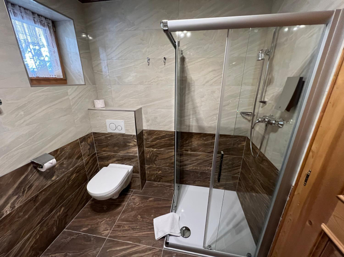 Bathroom 4, Hotel Garni Gafluna, Landeck