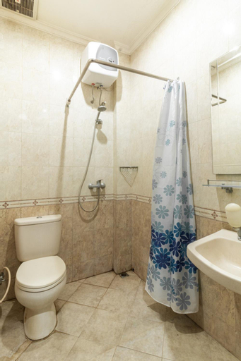 Bathroom 10