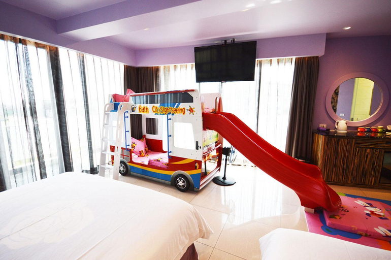 Bedroom 8