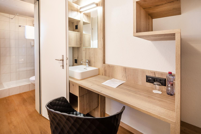 Others 3, Gasthof Enge Self Check-In Hotel, Wasseramt