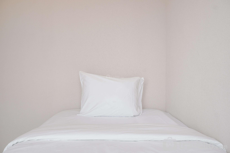 Bedroom 2, Cozy Simply Look 2BR M-Town Residence By Travelio, Tangerang