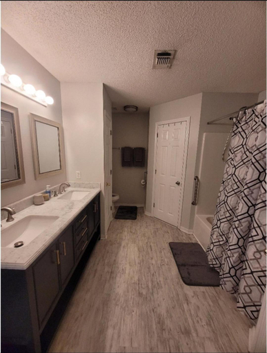 Bathroom 3, Bedroom Four minutes from beach, Escambia