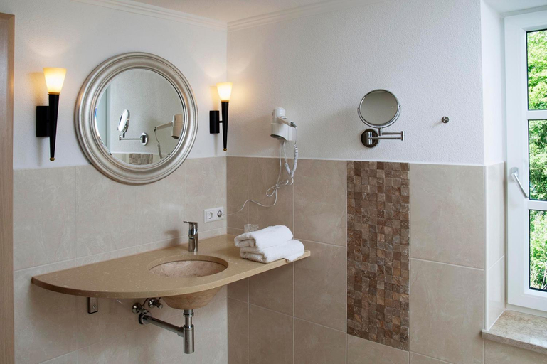 Bathroom, Hotel Zum Schlv Ssle, Dillingen an der Donau