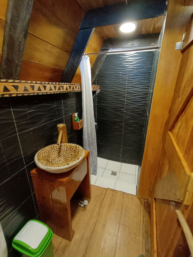 Bathroom, Warkolor Jungle Lodge & Reserve, Commnwealth