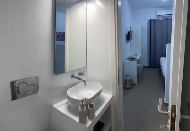 Bathroom, Levanda Guest Houses, South Aegean