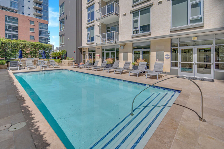 Sport & Beauty, East Village Luxe Stays, San Diego