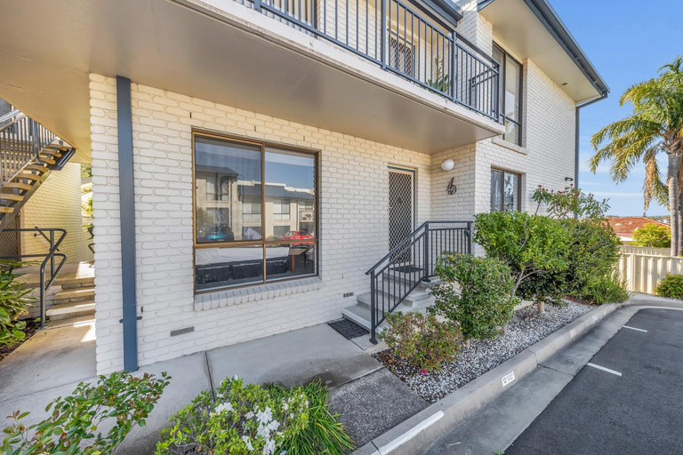 Exterior & Views 1, Capri Apartments, Bega Valley