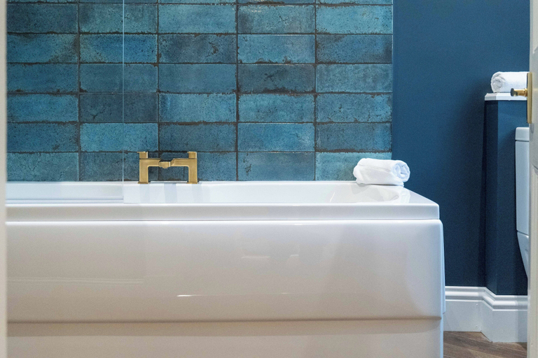 Bathroom 2, The Oliver - Donnini Apartments, South Ayrshire