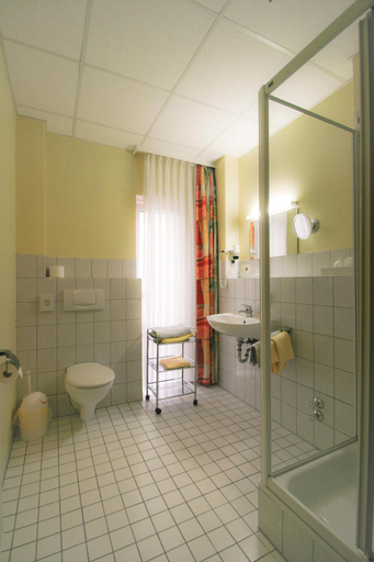 Bathroom 4, Kurparkhotel Das Kleinod, Bad Kissingen