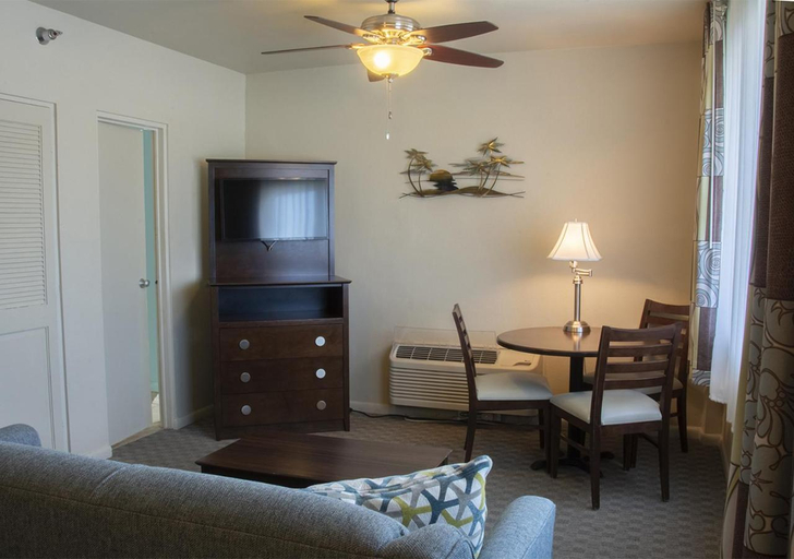 Others 5, Palm Pavilion Inn, Pinellas