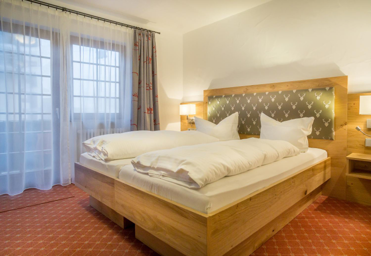 Bedroom 3, Hotel & Gasthaus Zum Hirschen, Breisgau-Hochschwarzwald