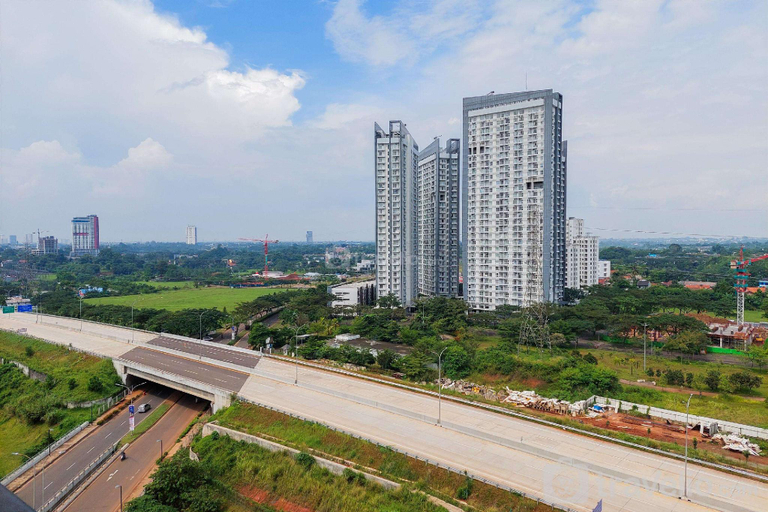 Others 2, Minimalist Studio at Sky House BSD Apartment By Travelio, Tangerang Selatan