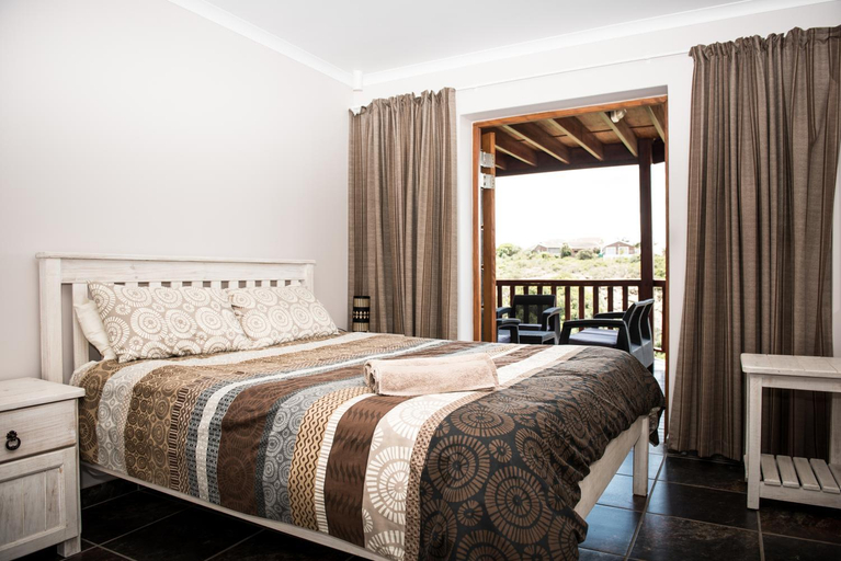 Bedroom 3, Muzuri Apartment, Cacadu