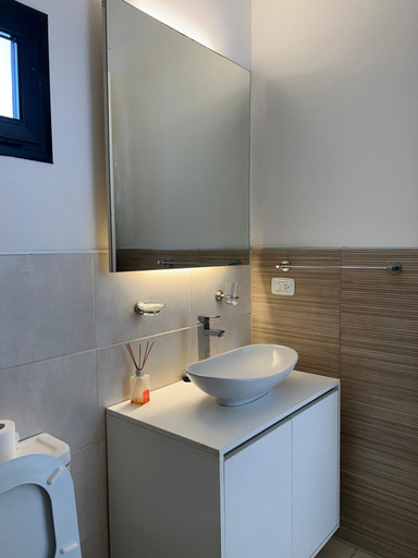 Bathroom 2, Cbmona Suites, General Pedernera