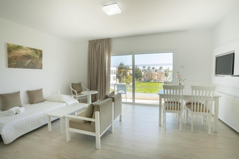 Bedroom 2, Liquid Hotel Apartments