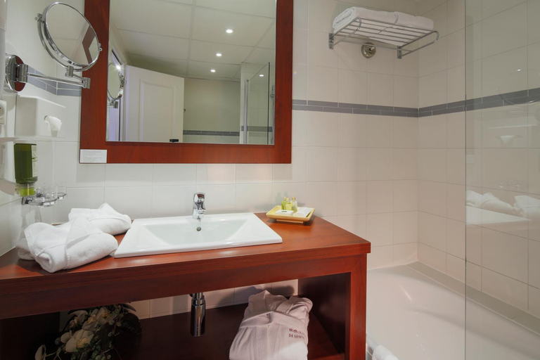Bathroom 4, Hotel Les Jardins De Sainte Maxime, Var