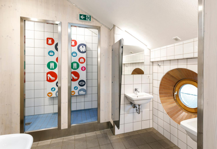 Bathroom, Jugendherberge Eichstatt, Eichstätt