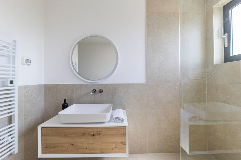 Bathroom 3, Aqua Blue, Privlaka