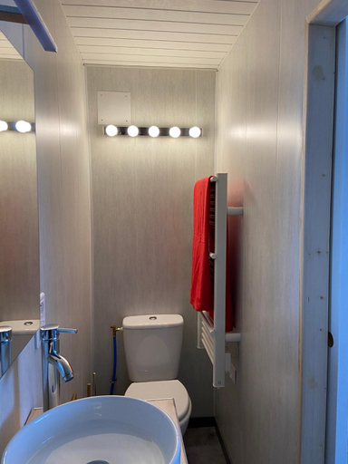 Bathroom 17