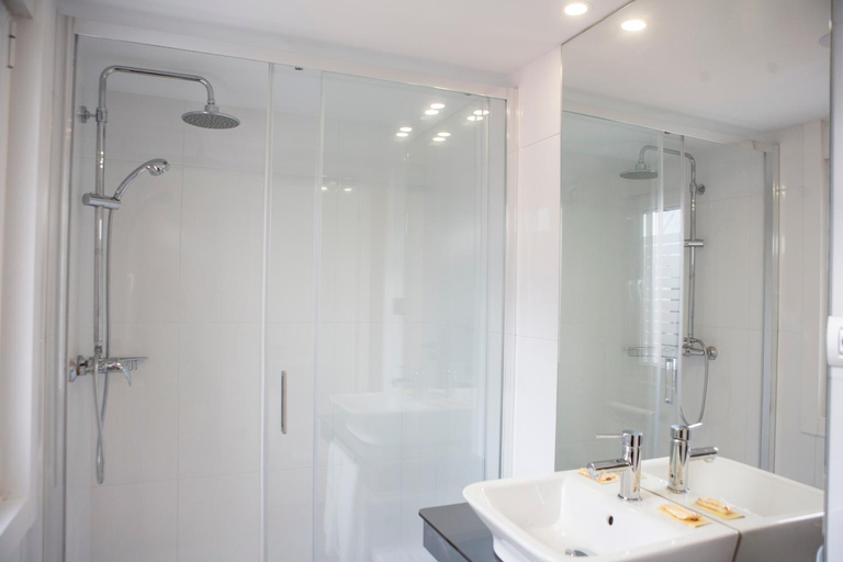 Bathroom 3, Casa Canosa, A Coruña