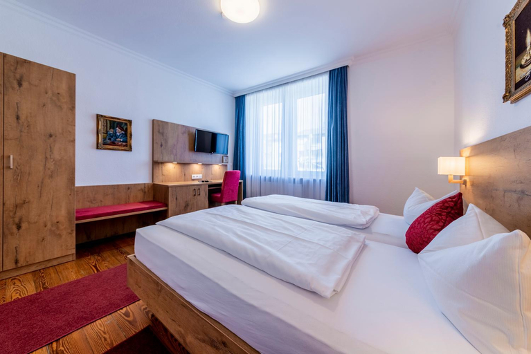 Bedroom 2, Hotel Krone, Konstanz