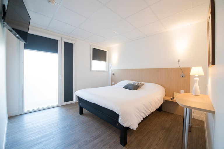 Bedroom 15