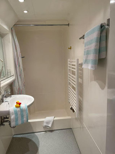 Bathroom, A&S Ferienzentrum Oberhof, Schmalkalden-Meiningen