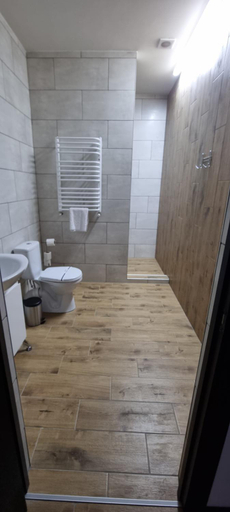 Shower 2, Alpen Krokus, Rakhivs'kyi