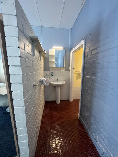 Bathroom 4