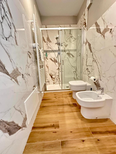 Bathroom 10