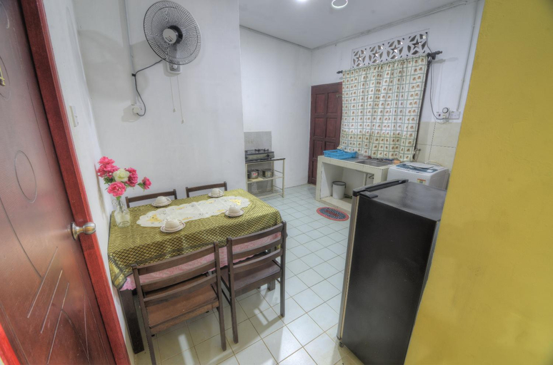 Bathroom 3, Budget Umi Homes Kuching 4 Bedrooms, Kuching