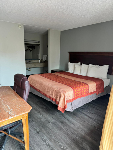 Others 3, Heritage Inn, Baldwin