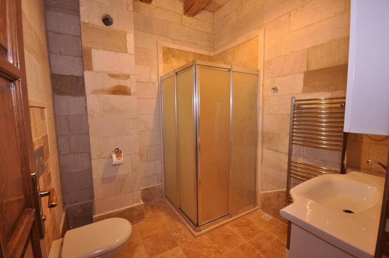 Bathroom 5, Cappadocia Stone Palace, Nevşehir