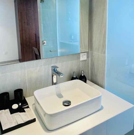 Bathroom, Duke Casa Apartment, Da Nang