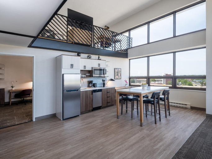 Dining Room 7