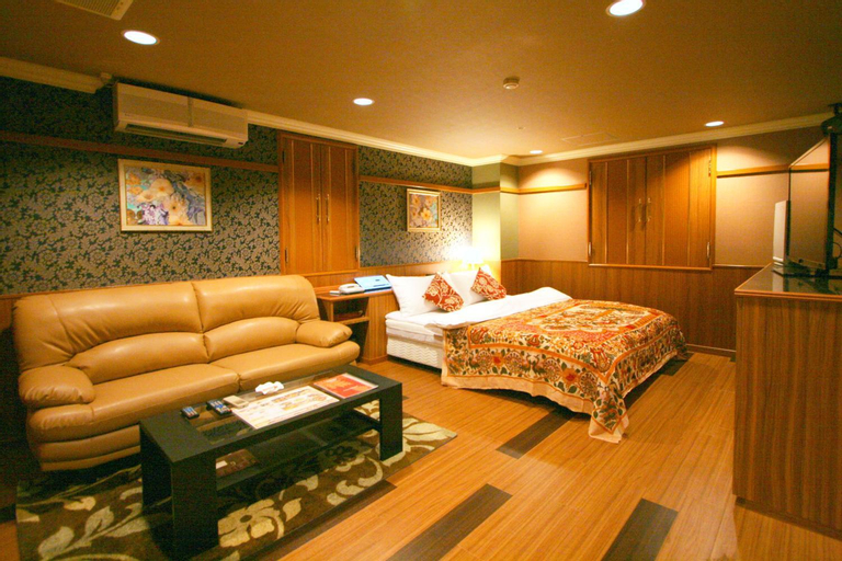 Bedroom 9
