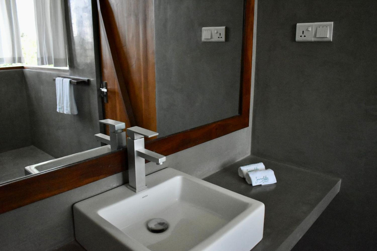 Bathroom 4, Atteriya HILLTOP , Matara Four Gravets