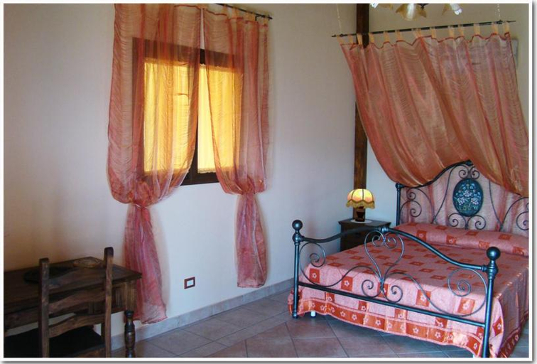Bedroom 2, Agriturismo Ghiritina, Messina