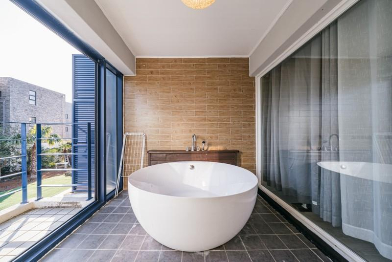 Bathroom 2, Seogwipo Coco Pool Villa, Seogwipo