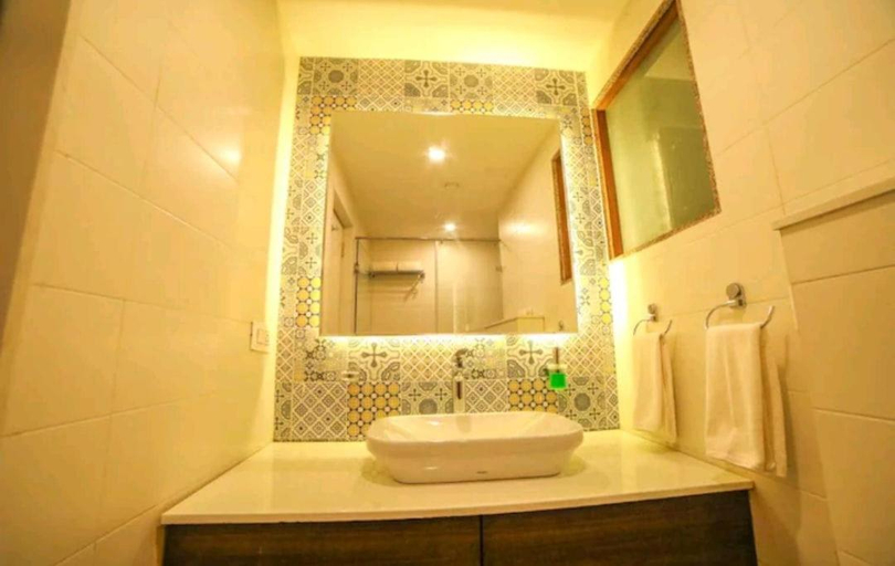 Bathroom 2, De Amour - A Dreamy Getaway in Anjuna, North Goa
