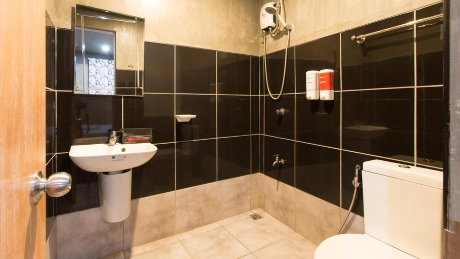 Bathroom 8