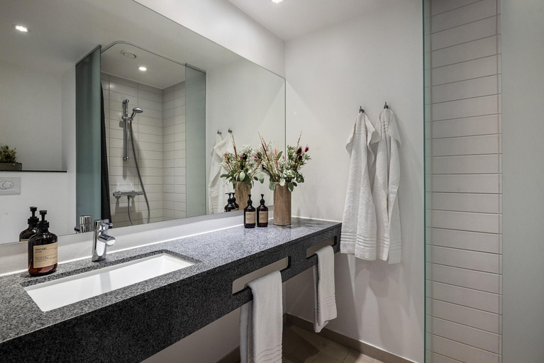 Bathroom 4, Aalborg Airport Hotel, Aalborg